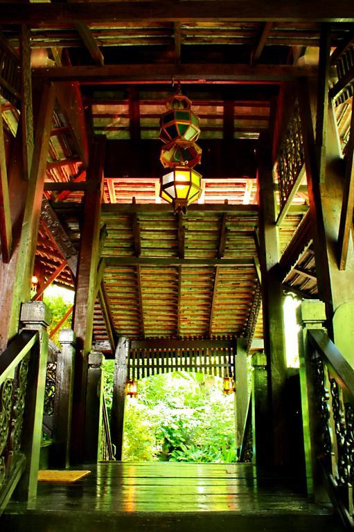 Club One Seven Gaymen Chiang Mai Hotell Exteriör bild
