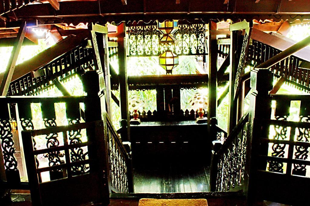 Club One Seven Gaymen Chiang Mai Hotell Exteriör bild