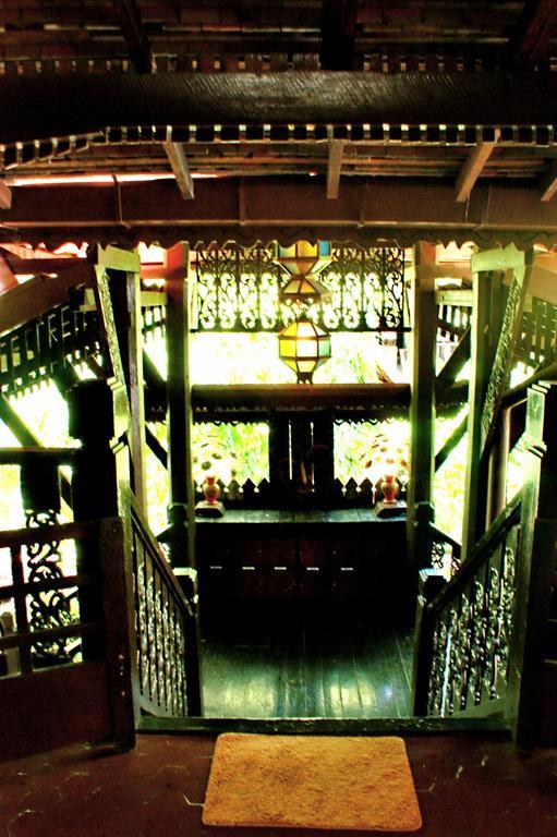 Club One Seven Gaymen Chiang Mai Hotell Exteriör bild